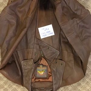 Vintage men’s brown leather jacket size large
